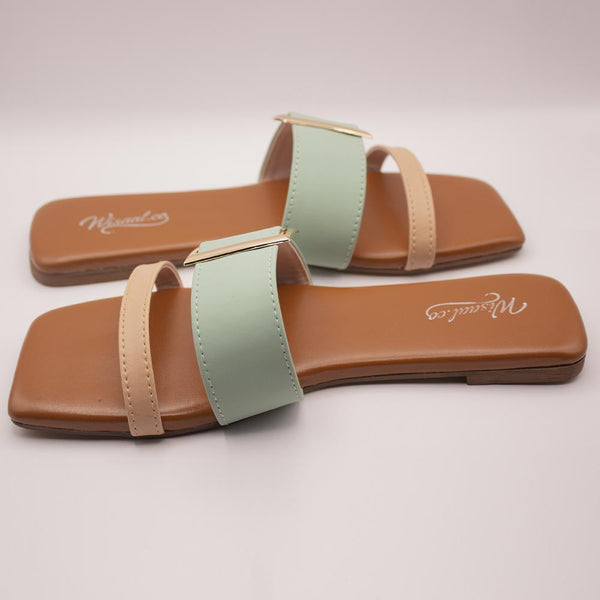 Contrast Curve (Green)