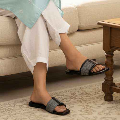 Premium Black Jute Slippers - Elegant Flat Collection by Wisaal.co