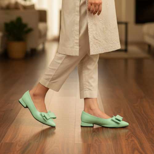 wisaal.co - Premium Mint Green Bow Pointed Toe Flats - Elegant Flat Collection