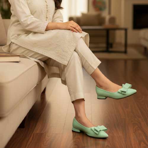 wisaal.co - Premium Mint Green Bow Pointed Toe Flats - Elegant Flat Collection