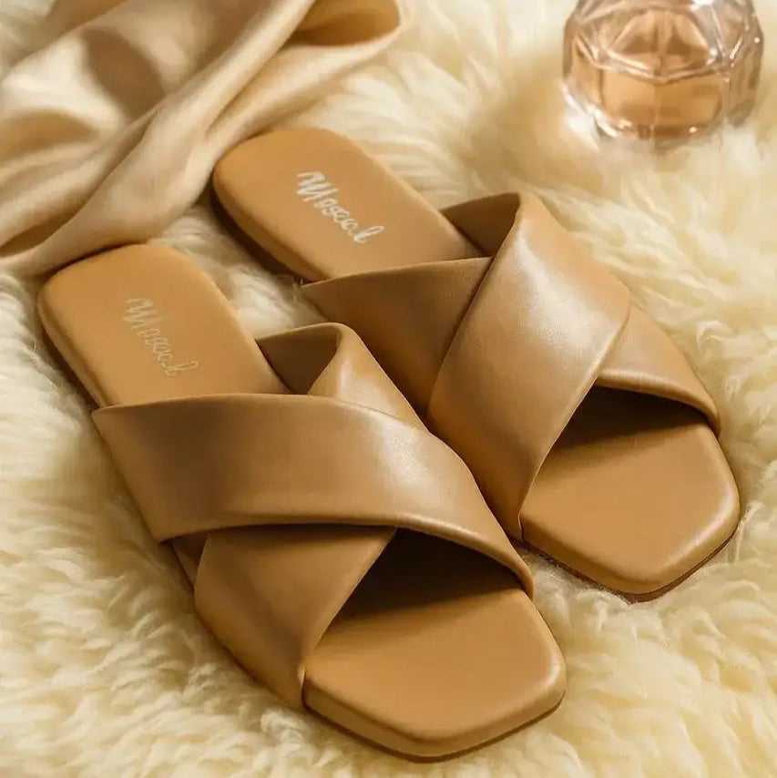 Latte Noir - Women Flat Slipper - wisaal.co