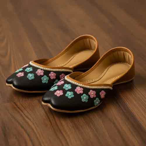 wisaal.co - Black Floral Embroidered Khussa - wisaal.co
